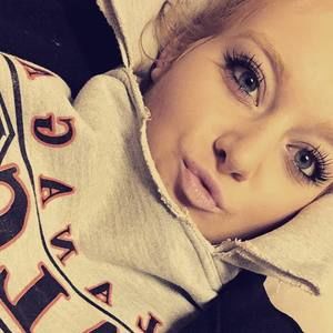 Meet your Posher, Tiffany